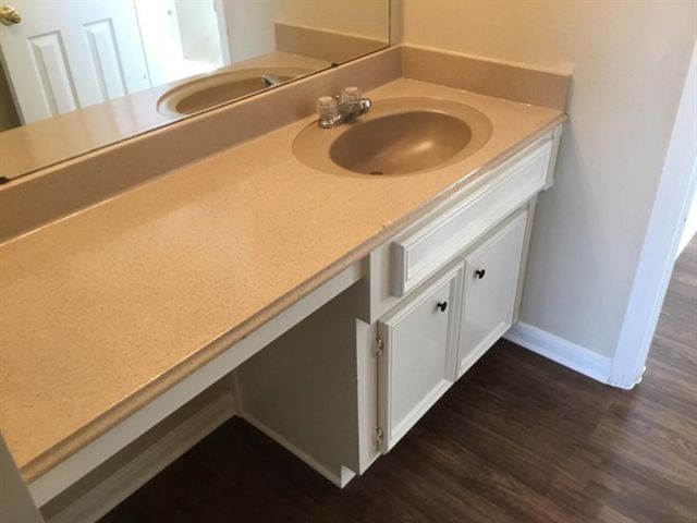 141 S Laguna Pointe Drive, League City, TX 77573