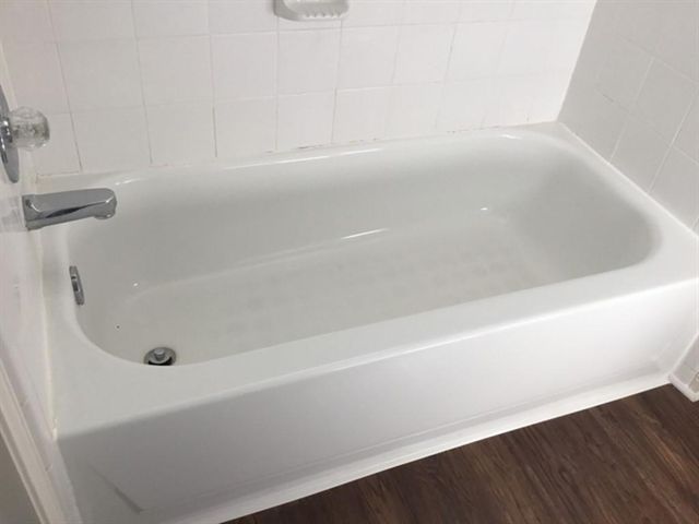 141 S Laguna Pointe Drive, League City, TX 77573