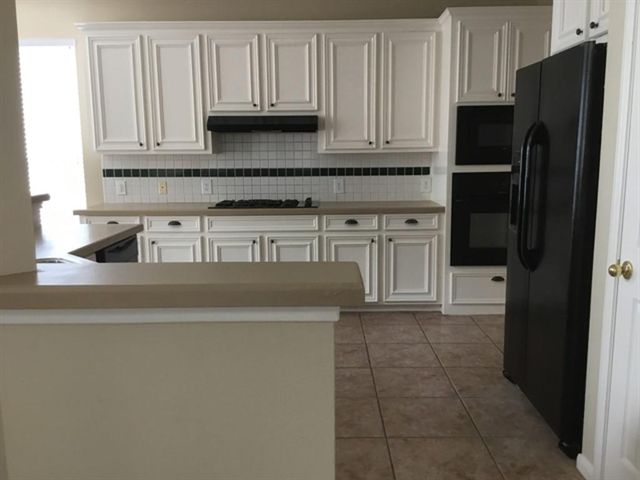 141 S Laguna Pointe Drive, League City, TX 77573