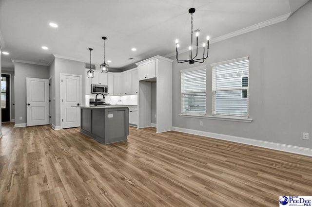 1015 Wessex Dr, Florence, SC 29501