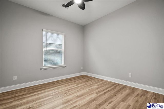 1015 Wessex Dr, Florence, SC 29501