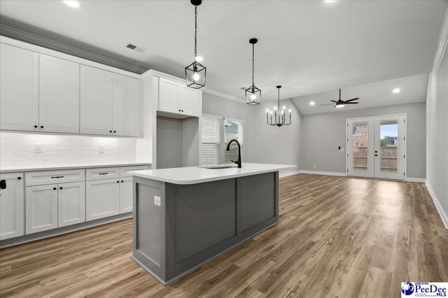 1015 Wessex Dr, Florence, SC 29501