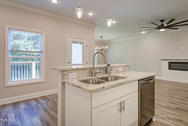 872 Ava Drive, Kingsport, TN 37663