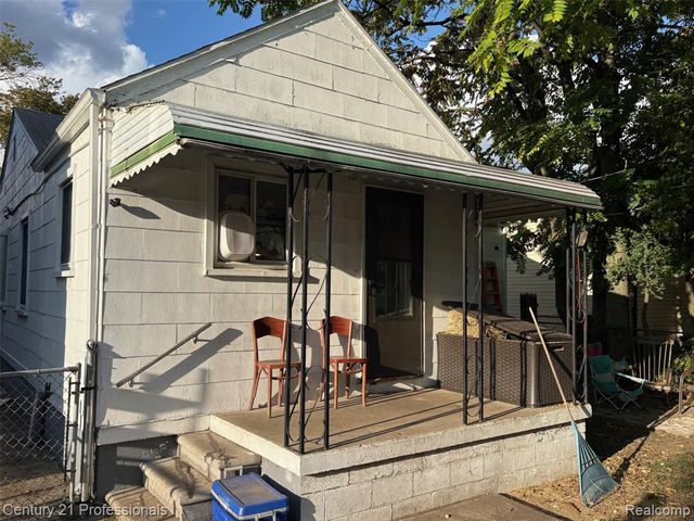 1202 E George Avenue, Hazel Park, MI 48030