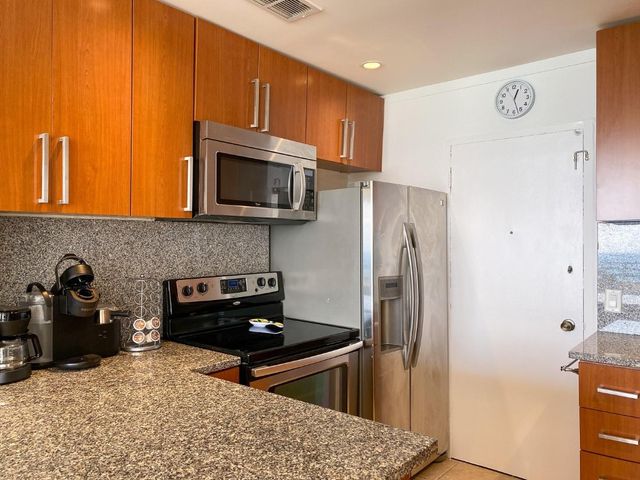 3505 S Ocean Drive 806, Hollywood, FL 33019