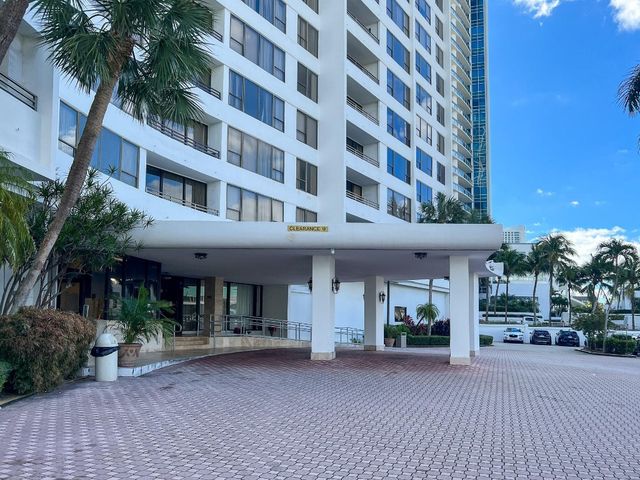 3505 S Ocean Drive 806, Hollywood, FL 33019
