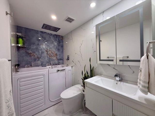 3505 S Ocean Drive 806, Hollywood, FL 33019