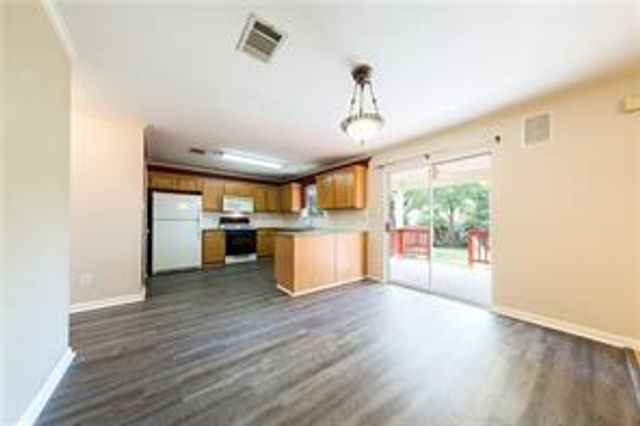 805 Chiselpoint CV, Round Rock, TX 78681