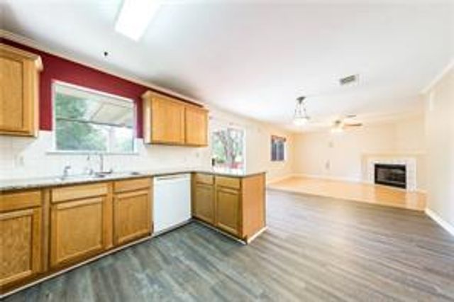 805 Chiselpoint CV, Round Rock, TX 78681