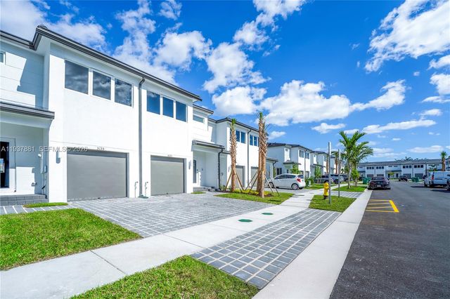 5125 SW 37th St, Pembroke Park, FL 33023