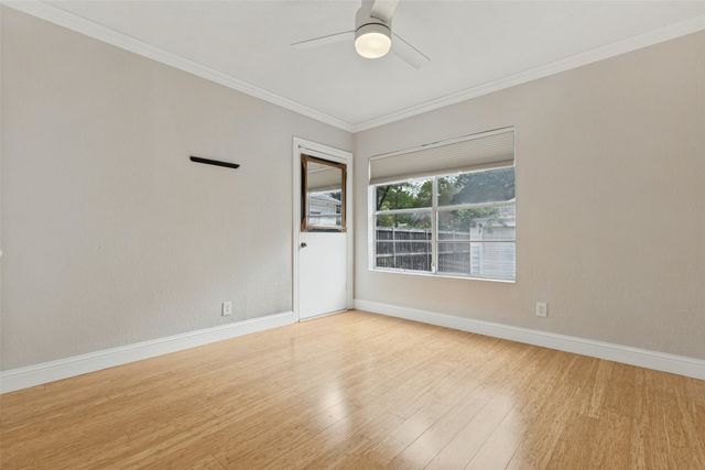 8714 Forest Hills Boulevard, Dallas, TX 75218