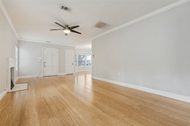 8714 Forest Hills Boulevard, Dallas, TX 75218