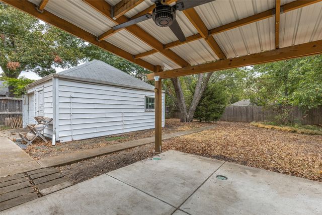 8714 Forest Hills Boulevard, Dallas, TX 75218