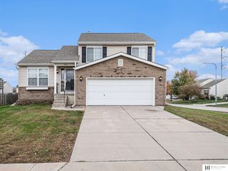 16125 Greenleaf Station, Omaha, NE 68136