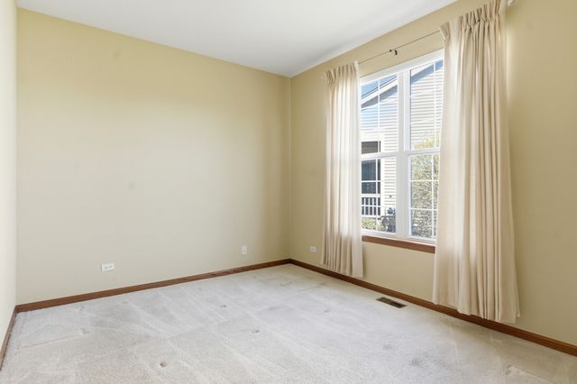 1967 Holloway Court, Aurora, IL 60502