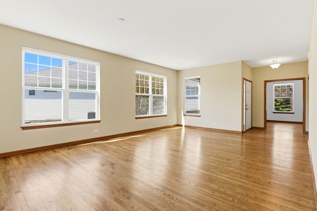 1967 Holloway Court, Aurora, IL 60502