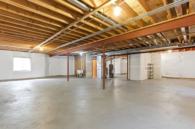 1967 Holloway Court, Aurora, IL 60502