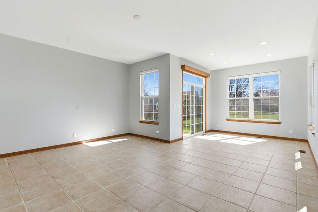 1967 Holloway Court, Aurora, IL 60502