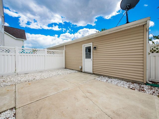 7851 Ashenden Drive, Blacklick, OH 43004