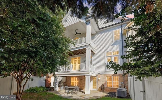 18441 LANIER ISLAND SQ, Leesburg, VA 20176
