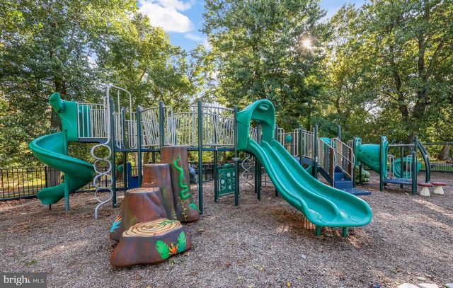18441 LANIER ISLAND SQ, Leesburg, VA 20176