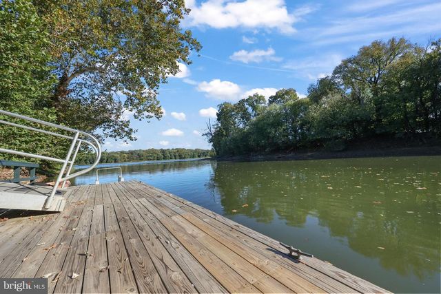 18441 LANIER ISLAND SQ, Leesburg, VA 20176