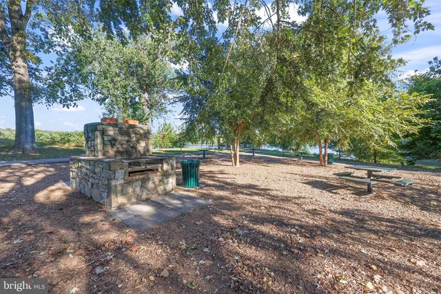 18441 LANIER ISLAND SQ, Leesburg, VA 20176