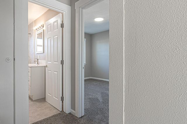 155 N Bryan Ave, Oakdale, CA 95361