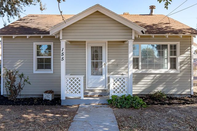 155 N Bryan Ave, Oakdale, CA 95361