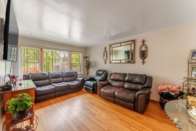2834 Highland Avenue, Berwyn, IL 60402