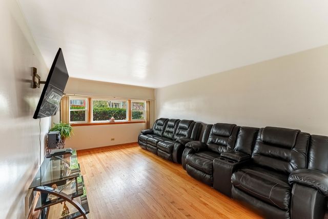 2834 Highland Avenue, Berwyn, IL 60402