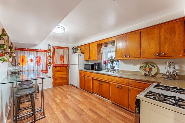 2834 Highland Avenue, Berwyn, IL 60402