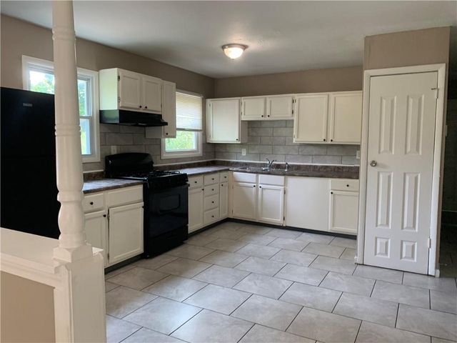 7719 E 51st Street, Kansas City, MO 64129