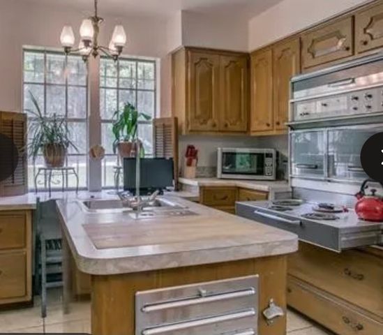 3431 Kiesthill Drive, Dallas, TX 75233