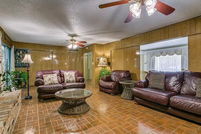 3431 Kiesthill Drive, Dallas, TX 75233