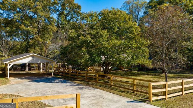 8100 Hog Mountain Road, Statham, GA 30666