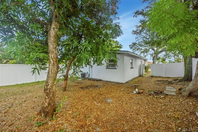 5114 N MACDILL AVENUE, Tampa, FL 33614