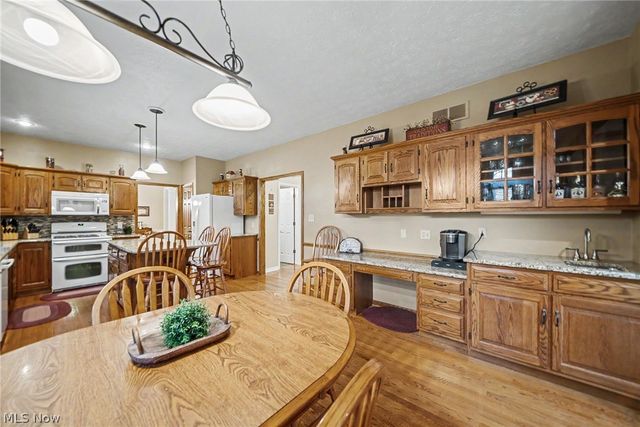 4343 Cobblestone Drive, Akron, OH 44321