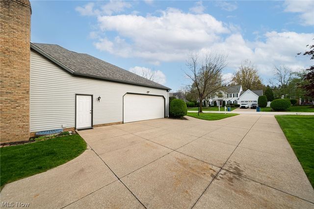 4343 Cobblestone Drive, Akron, OH 44321