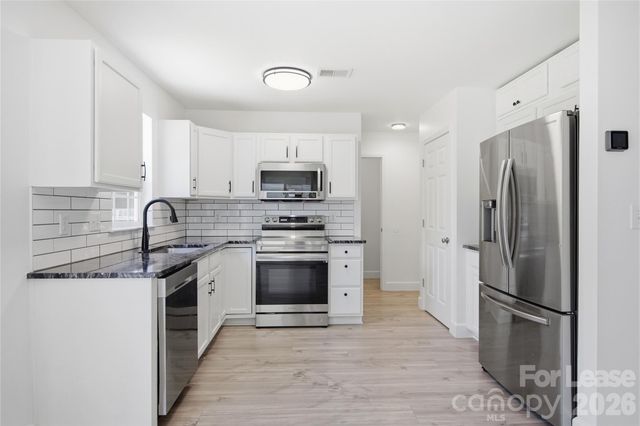 8502 Appledale Drive, Charlotte, NC 28262