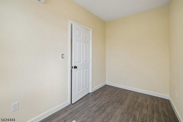 36 Chelsea Ave, East Orange City, NJ 07018