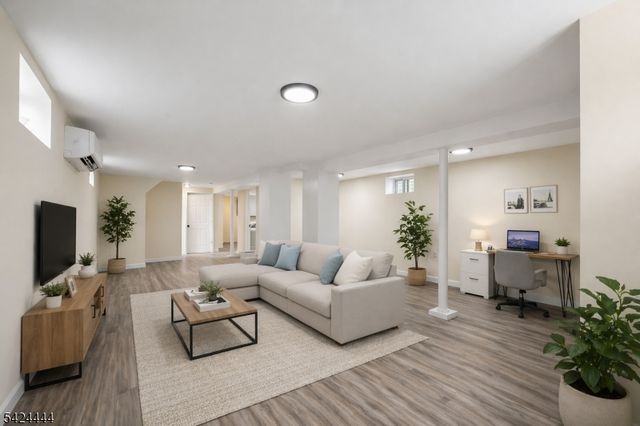 36 Chelsea Ave, East Orange City, NJ 07018