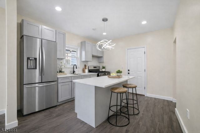 36 Chelsea Ave, East Orange City, NJ 07018