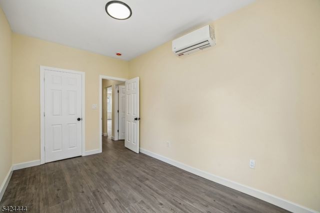 36 Chelsea Ave, East Orange City, NJ 07018