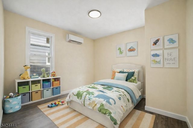 36 Chelsea Ave, East Orange City, NJ 07018