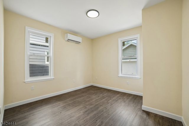 36 Chelsea Ave, East Orange City, NJ 07018