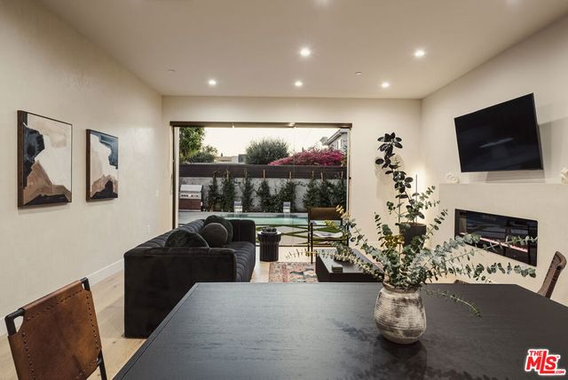 2749 Tilden Avenue, Los Angeles, CA 90064