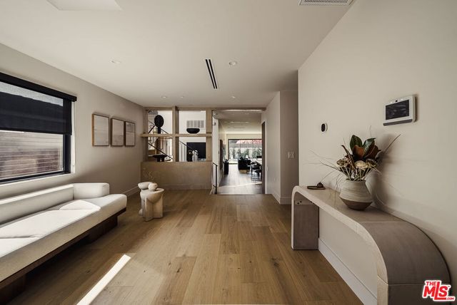 2749 Tilden Avenue, Los Angeles, CA 90064