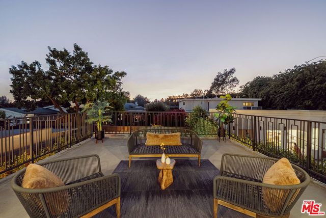 2749 Tilden Avenue, Los Angeles, CA 90064