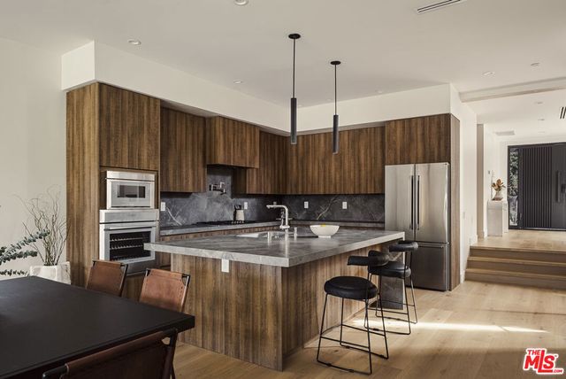 2749 Tilden Avenue, Los Angeles, CA 90064